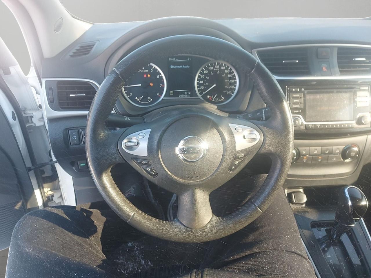 2017 Nissan Sentra SV Photo