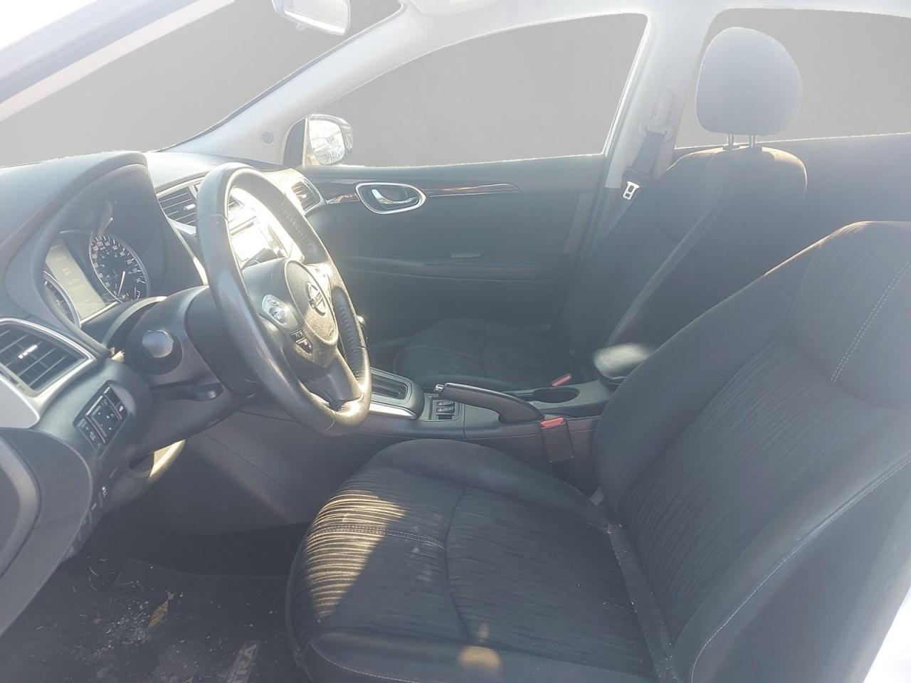 2017 Nissan Sentra SV Photo