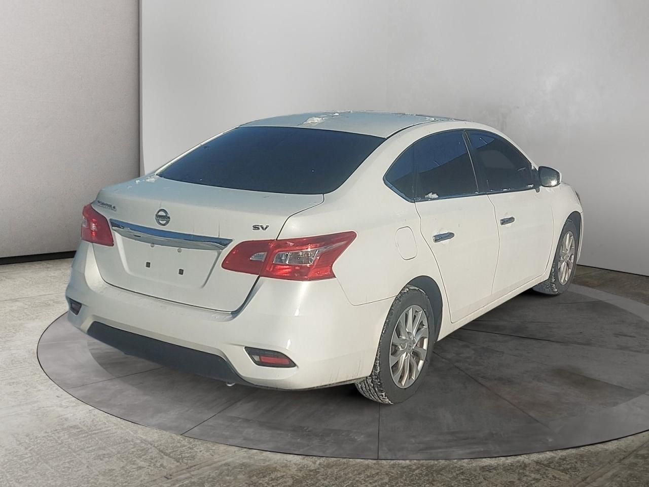 2017 Nissan Sentra SV Photo