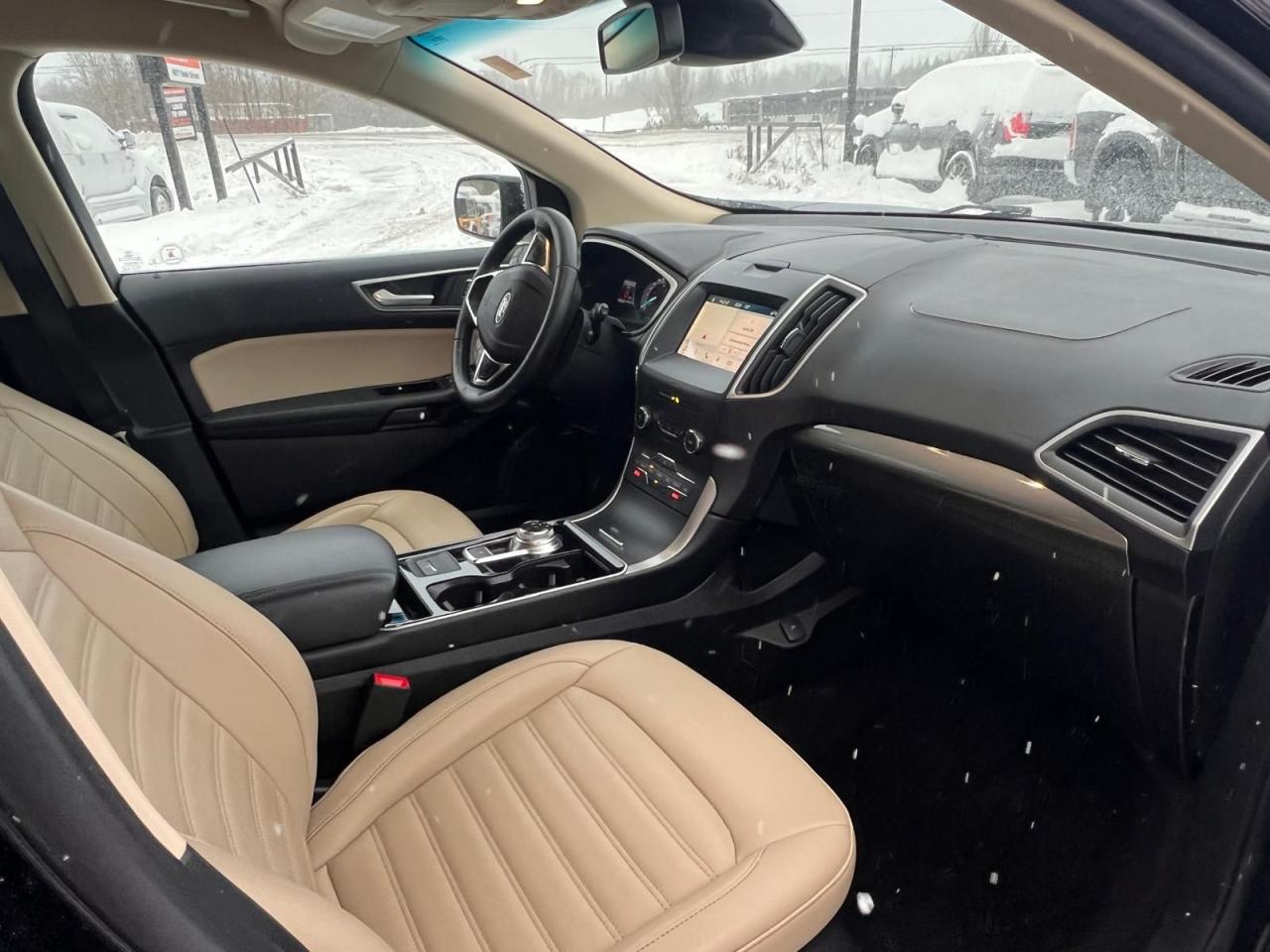 2019 Ford Edge SEL Photo