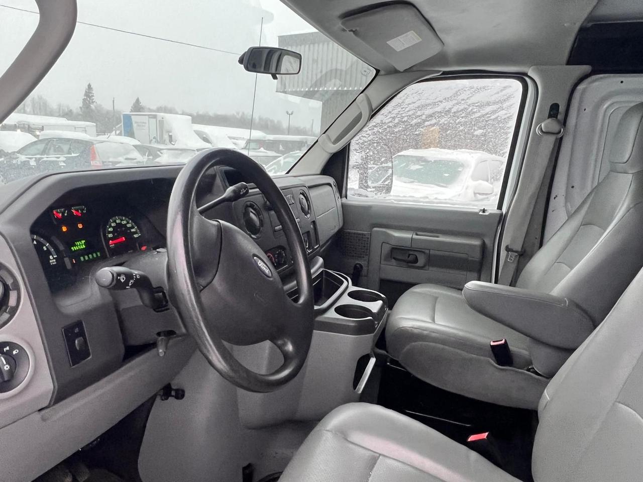 2012 Ford Econoline Commercial Photo