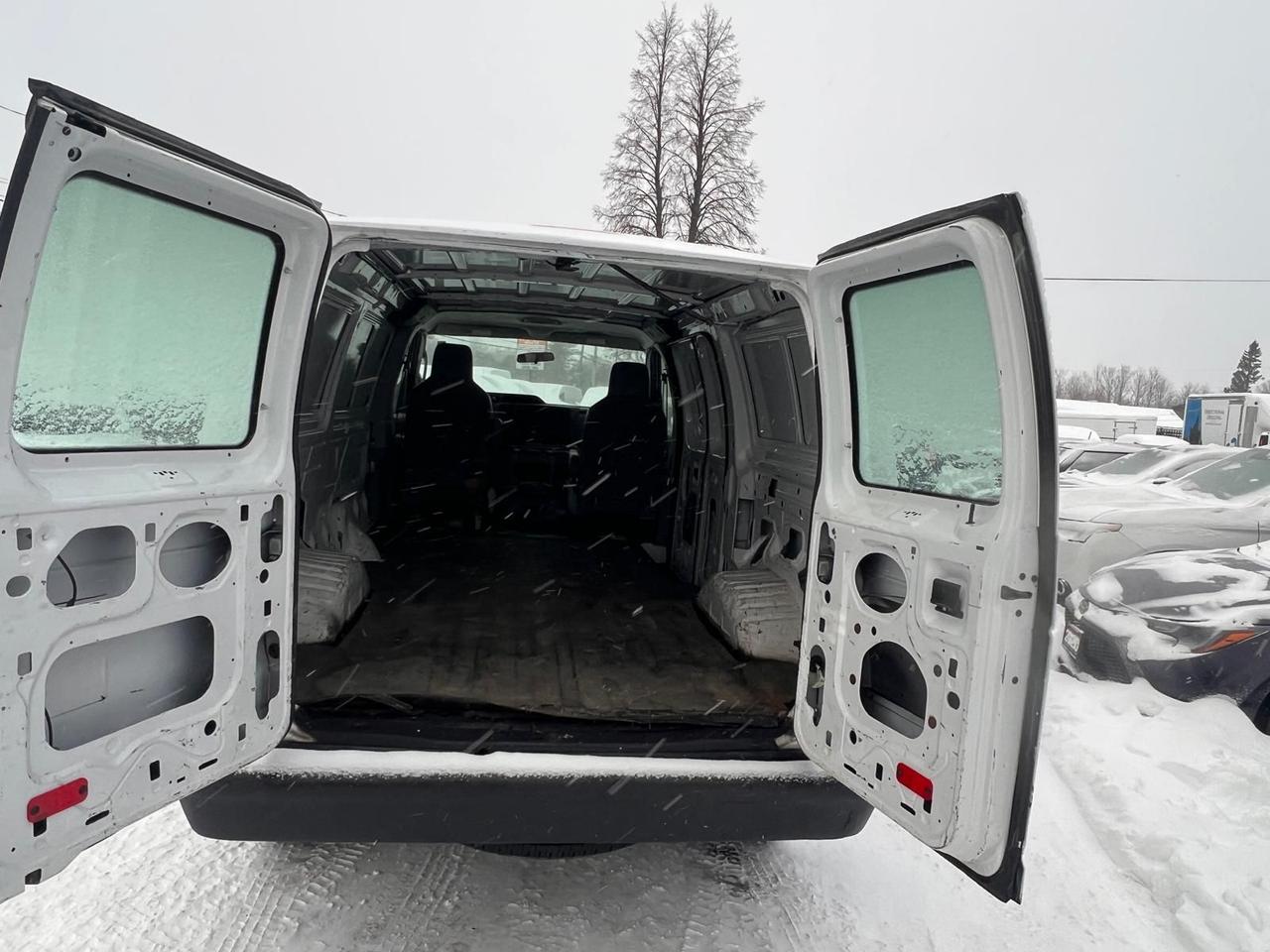 2012 Ford Econoline Commercial Photo