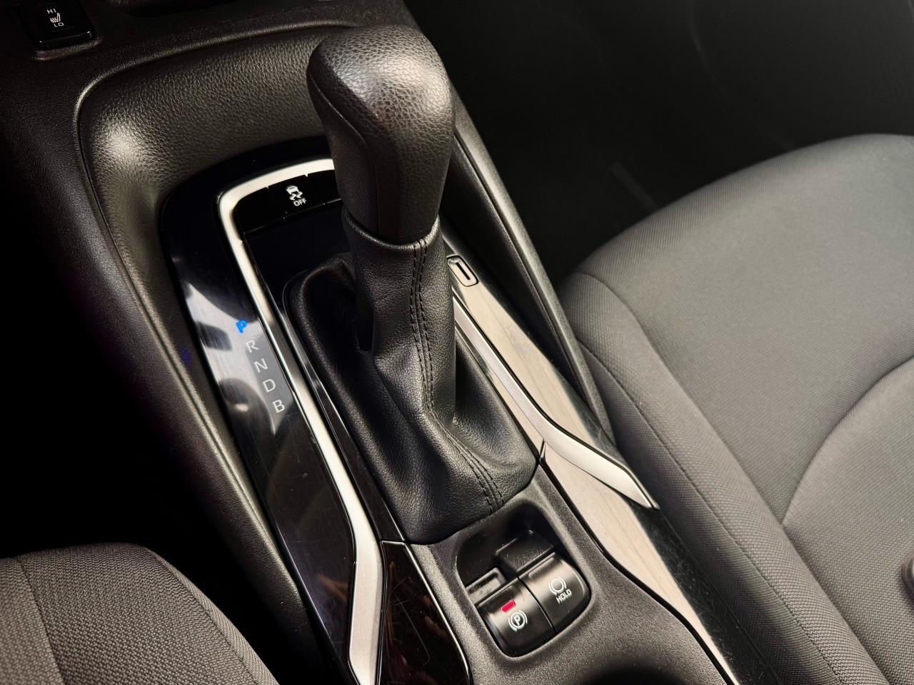 2020 Toyota Corolla FINANCING AVAILABLE Photo12