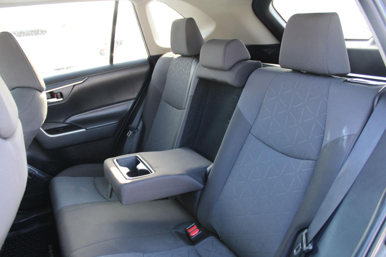 2024 Toyota RAV4 Hybrid XLE AWD Photo