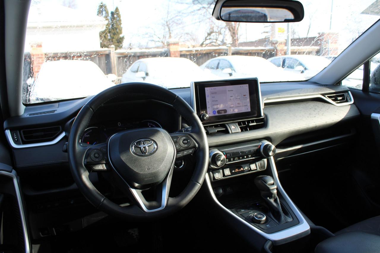 2024 Toyota RAV4 Hybrid XLE AWD Photo