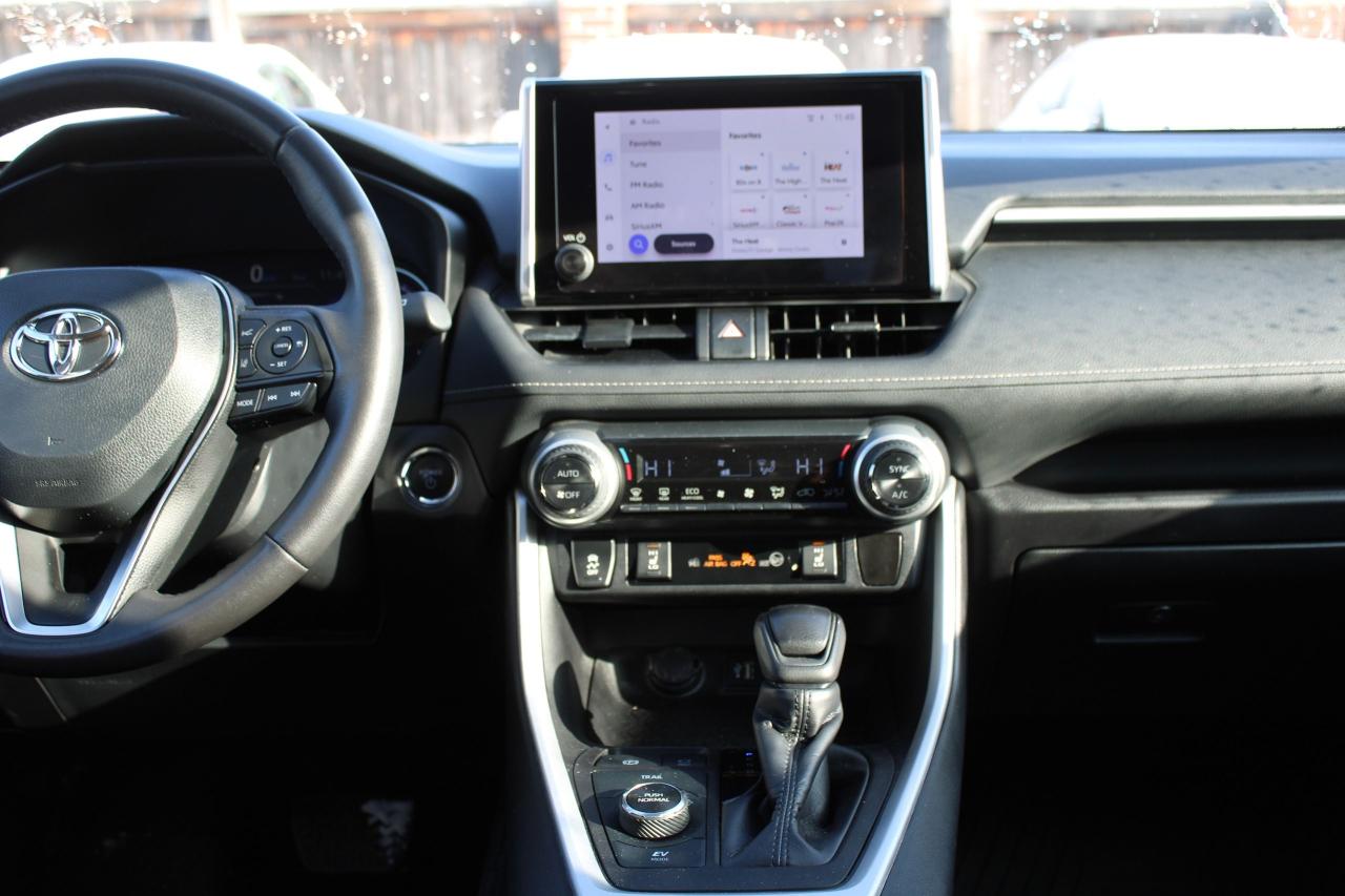 2024 Toyota RAV4 Hybrid XLE AWD Photo