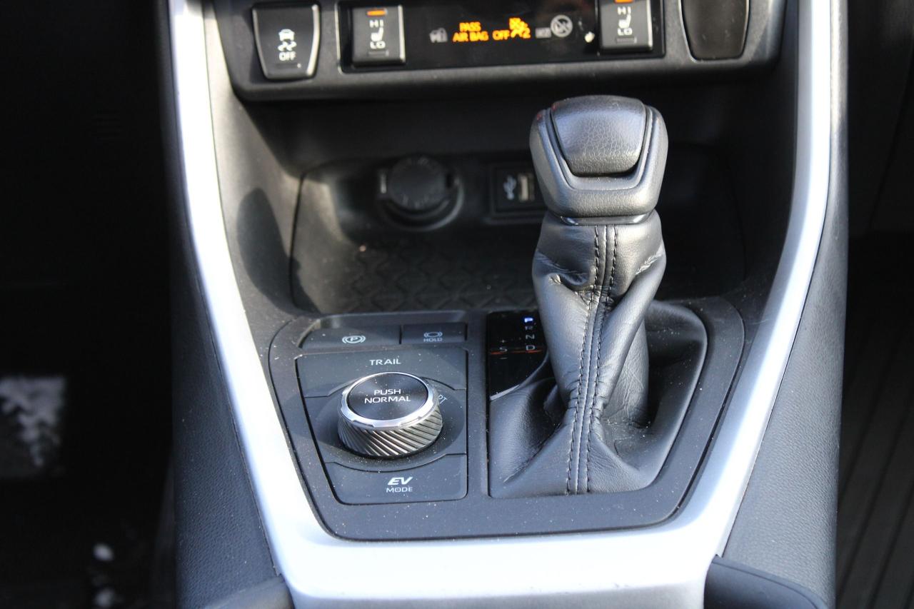 2024 Toyota RAV4 Hybrid XLE AWD Photo