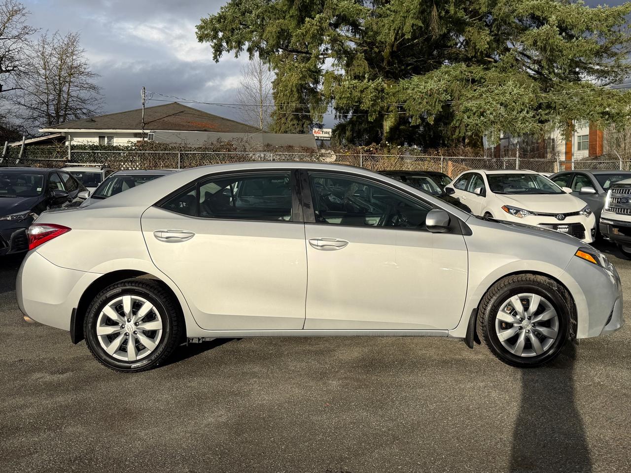 2016 Toyota Corolla FINANCING AVAILABLE Photo4