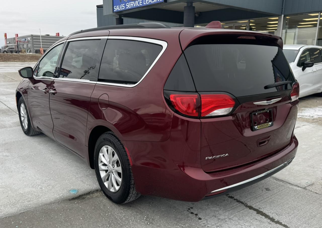 2019 Chrysler Pacifica Touring Plus 2WD Photo