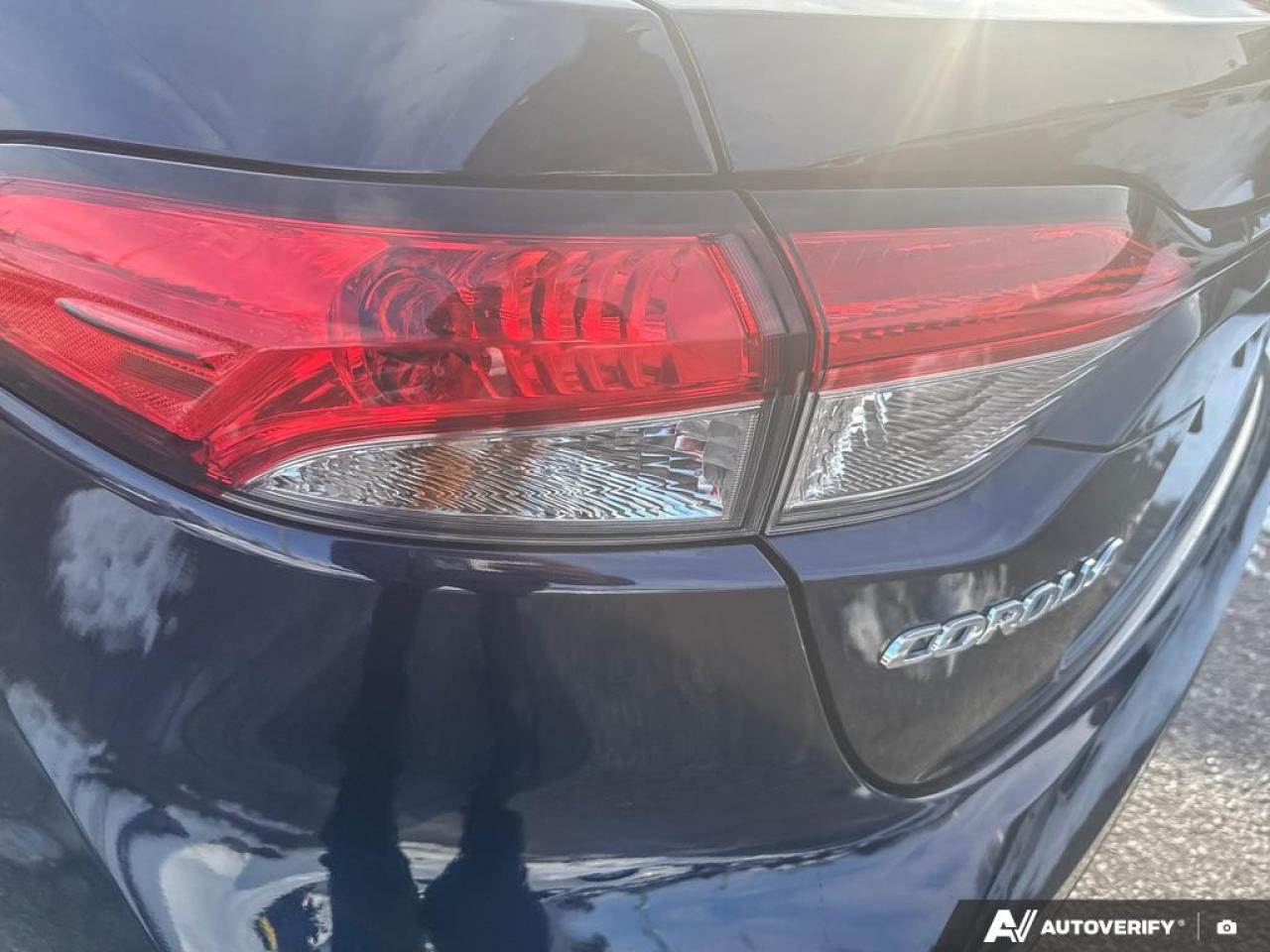 2020 Toyota Corolla LE UPGRADE / SUNROOF / ALLOY'S / ONLY 48,009 KM Photo