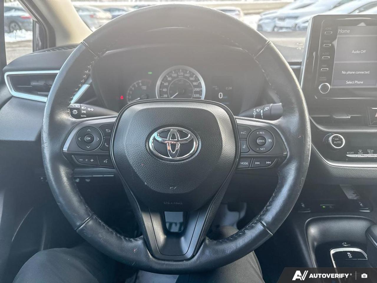 2020 Toyota Corolla LE UPGRADE / SUNROOF / ALLOY'S / ONLY 48,009 KM Photo