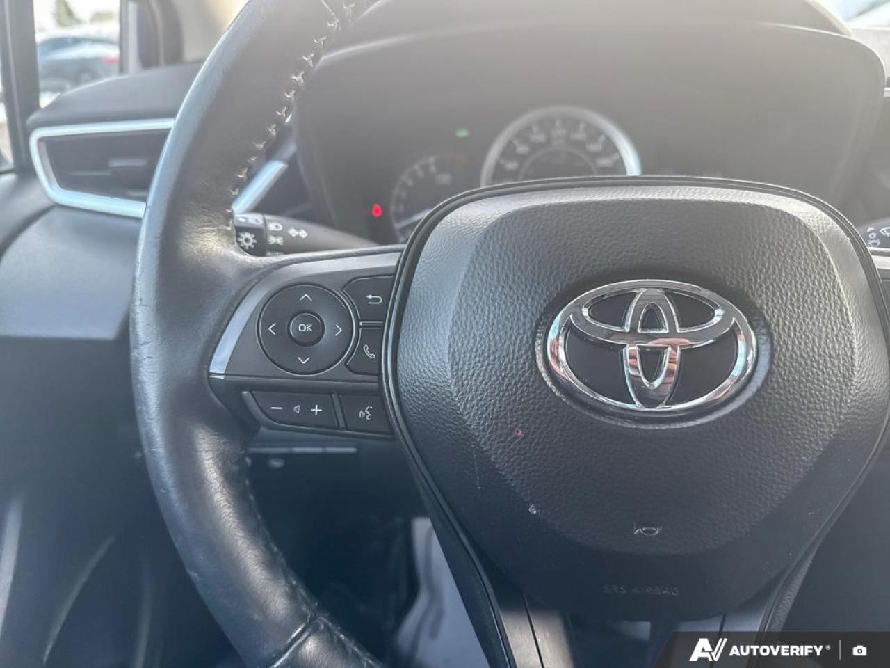 2020 Toyota Corolla LE UPGRADE / SUNROOF / ALLOY'S / ONLY 48,009 KM Photo