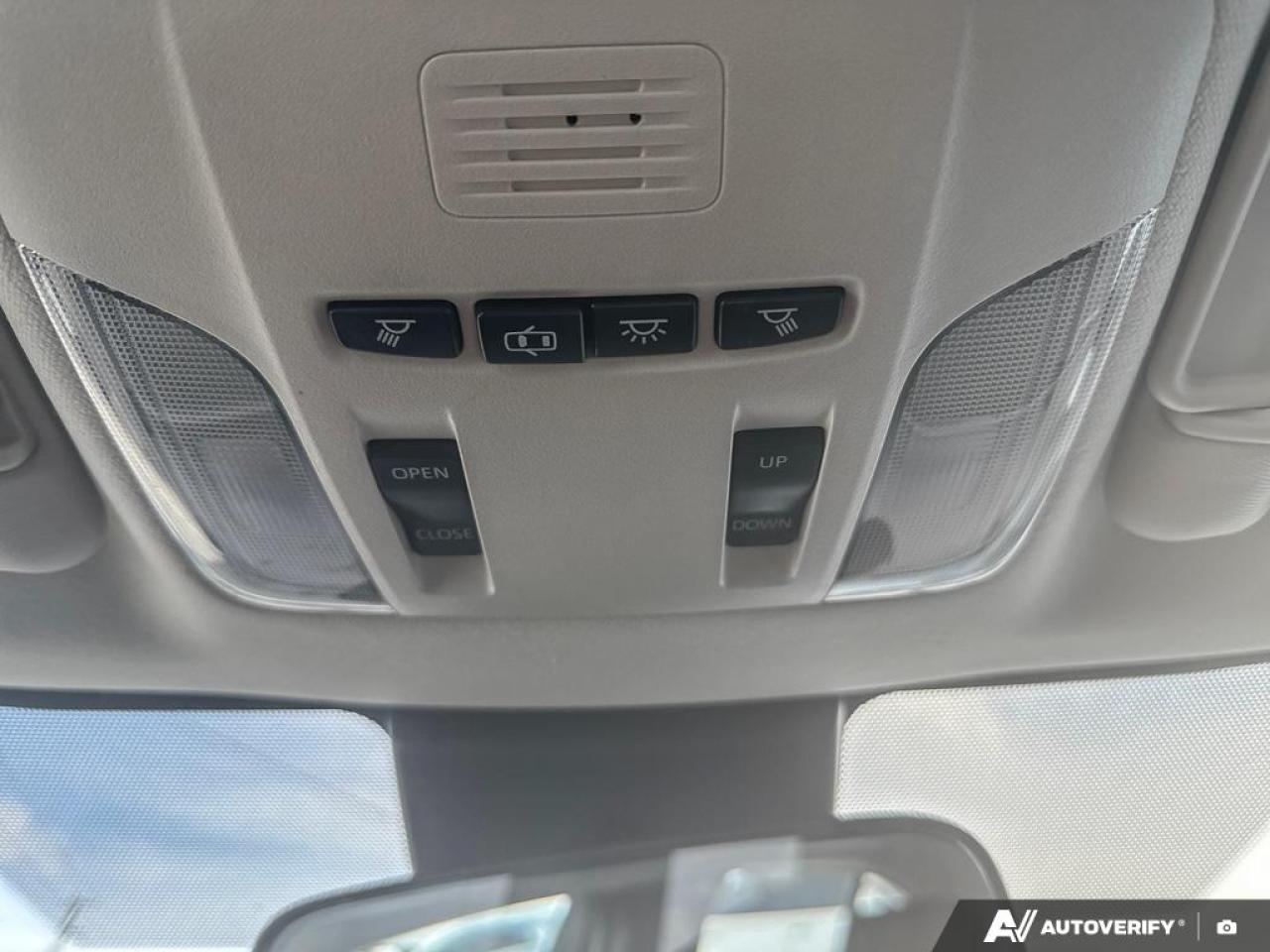 2020 Toyota Corolla LE UPGRADE / SUNROOF / ALLOY'S / ONLY 48,009 KM Photo