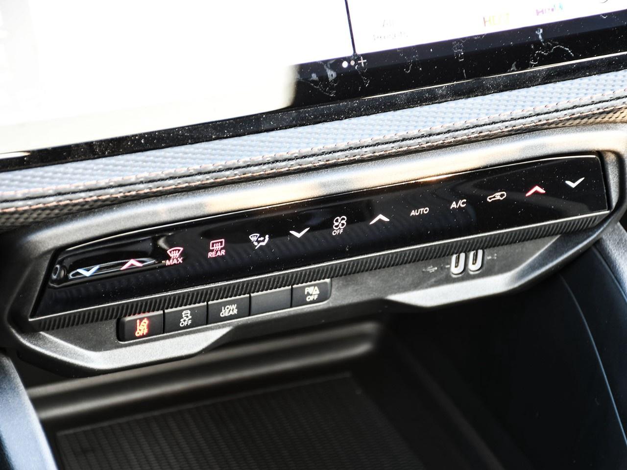 2026 Jeep Cherokee Overland 4x4 Photo