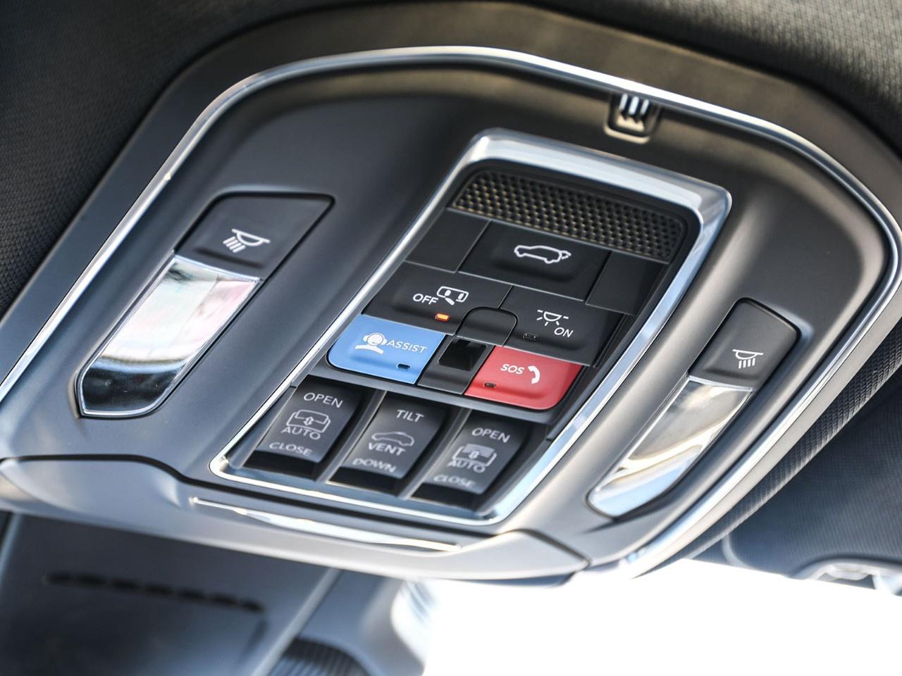 2026 Jeep Cherokee Overland 4x4 Photo