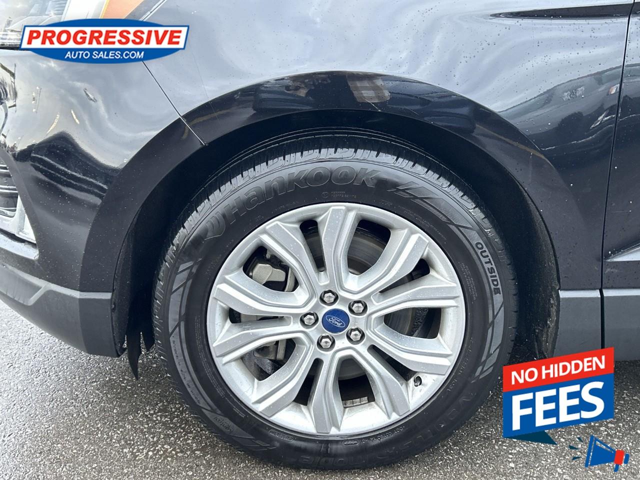 2022 Ford Edge Titanium Photo