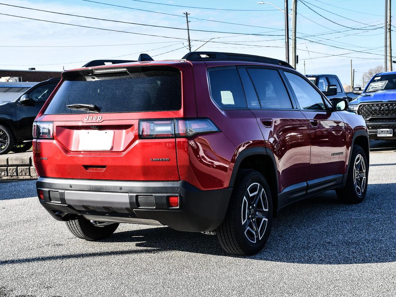 2026 Jeep Cherokee  Photo3