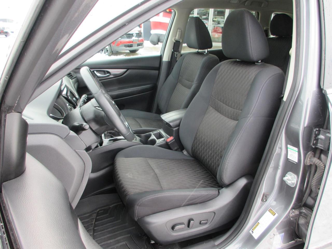 2018 Nissan Rogue  Photo