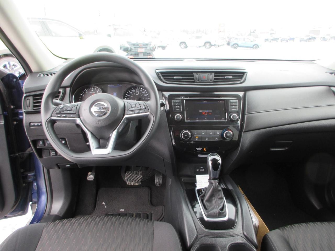 2020 Nissan Rogue  Photo