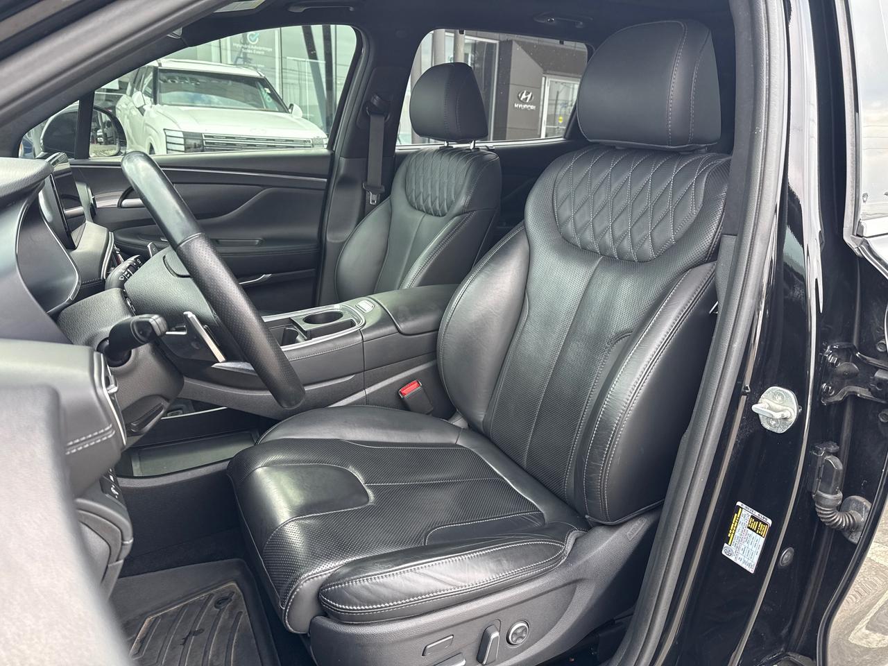 2022 Hyundai Santa Fe Ultimate Calligraphy Photo