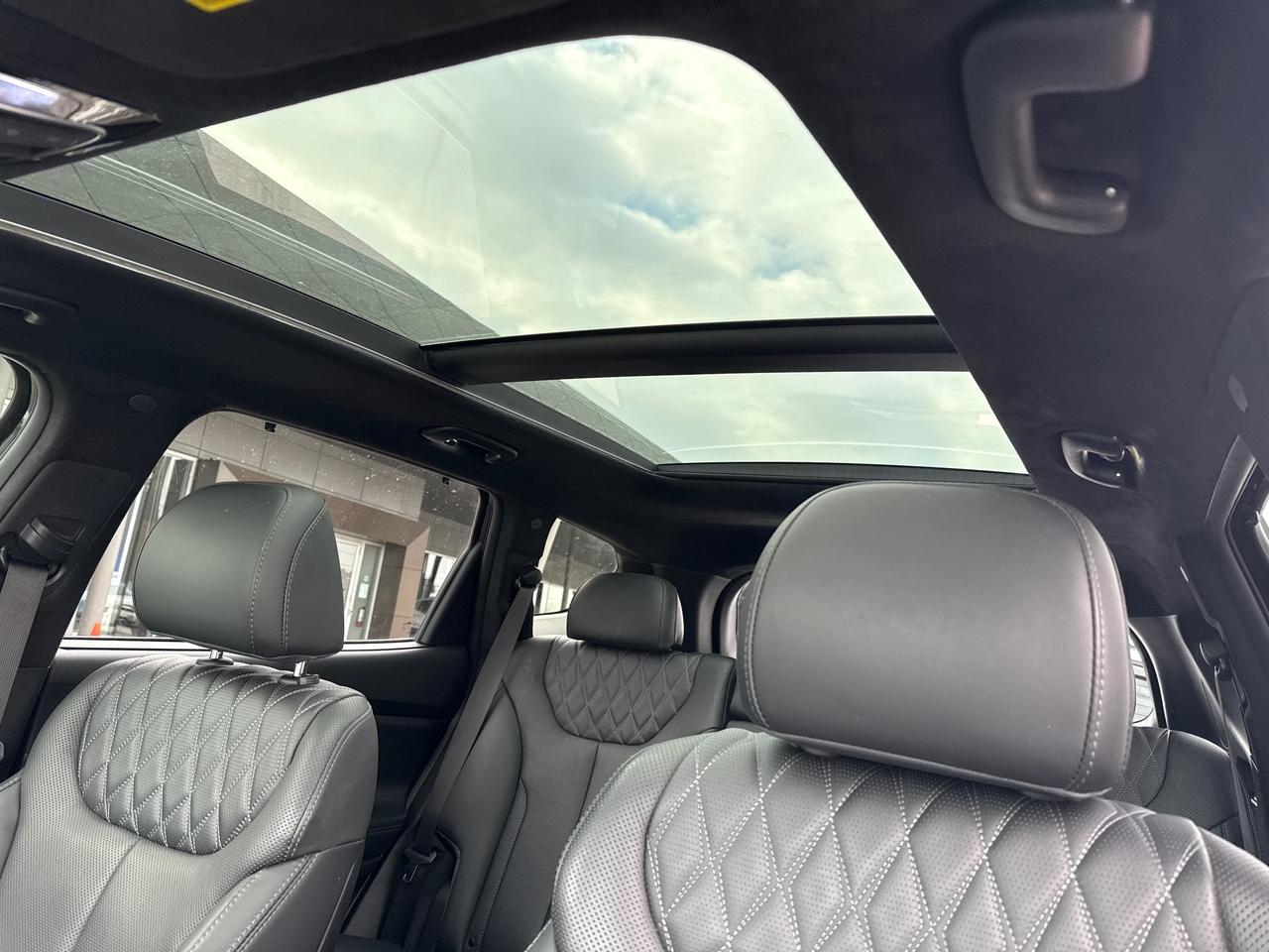 2022 Hyundai Santa Fe Ultimate Calligraphy Photo