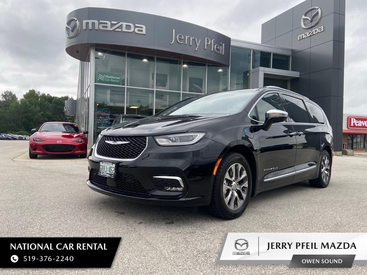 2024 Chrysler Pacifica Hybrid Pinnacle 2WD Photo