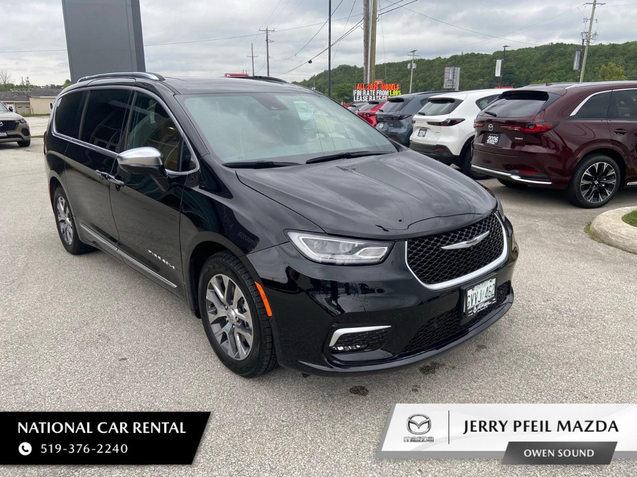 2024 Chrysler Pacifica Hybrid Pinnacle 2WD Photo