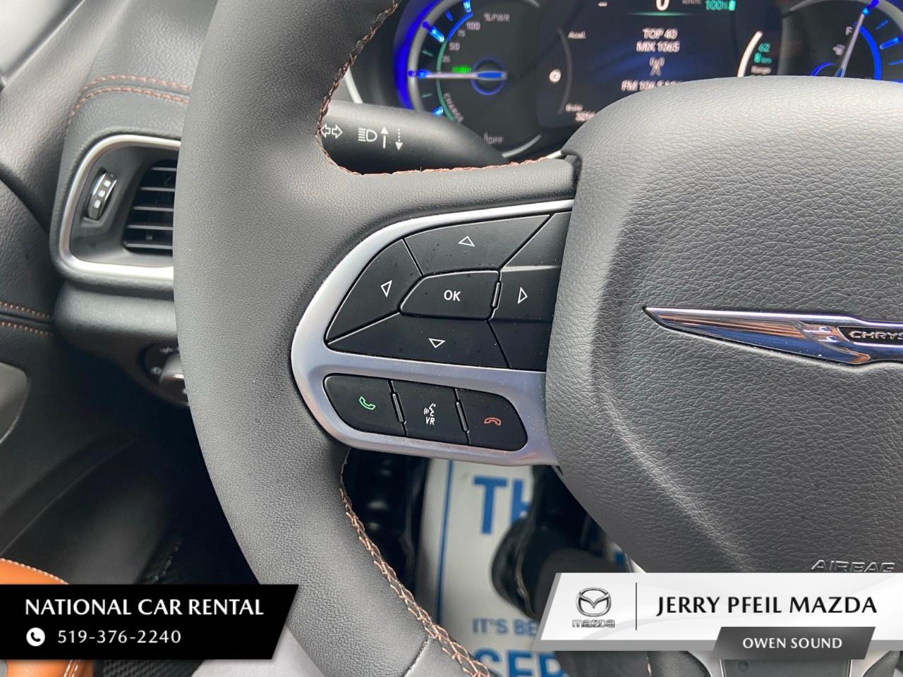 2024 Chrysler Pacifica Hybrid Pinnacle 2WD Photo