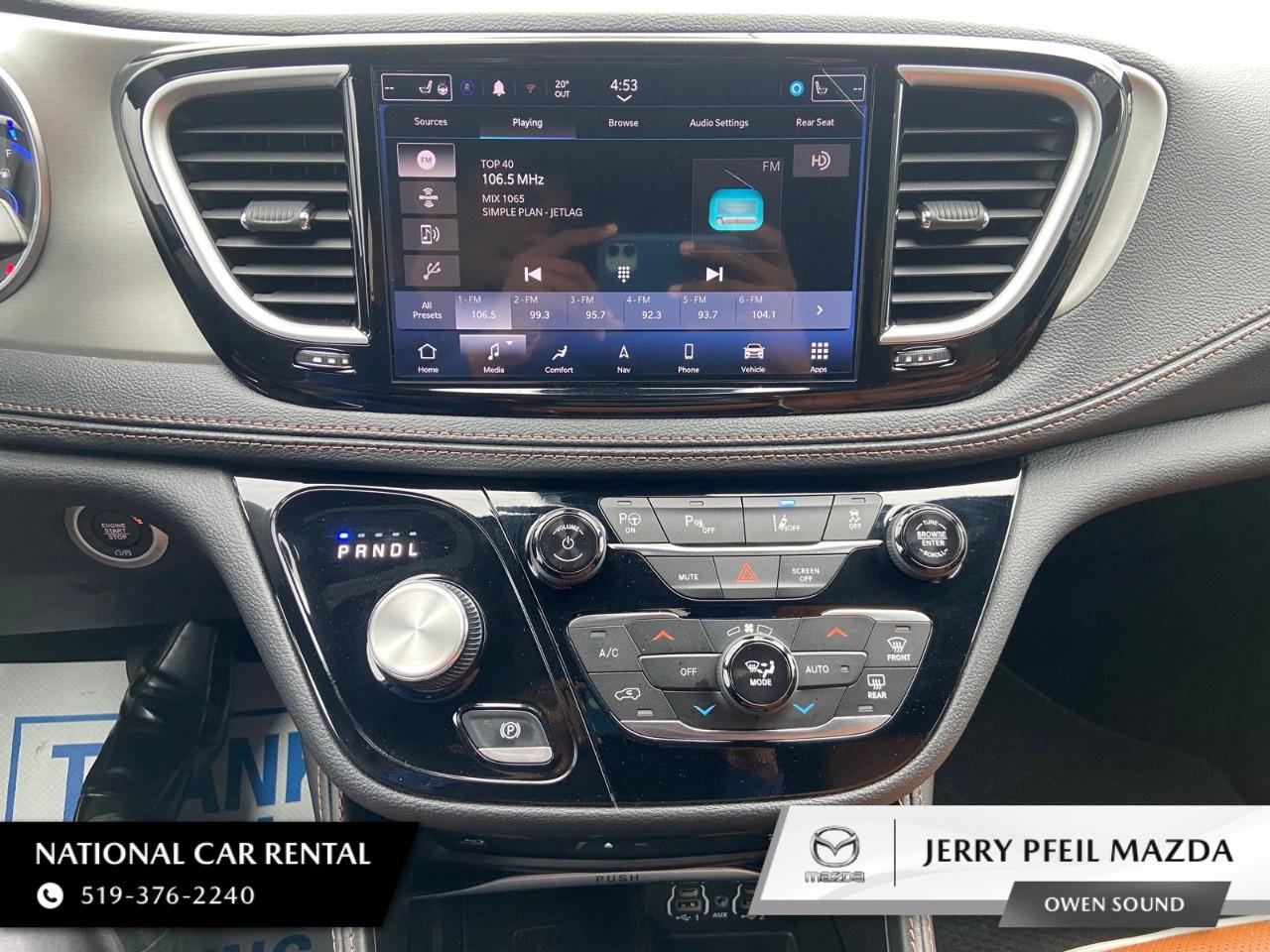 2024 Chrysler Pacifica Hybrid Pinnacle 2WD Photo