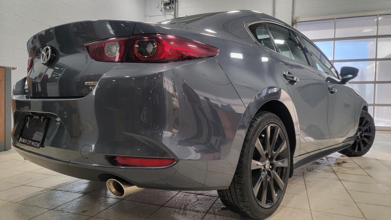 2024 Mazda MAZDA3 GT w/Turbo Photo4