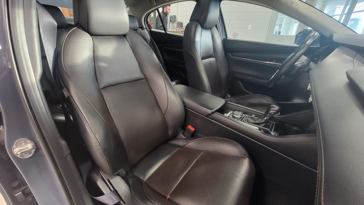 2024 Mazda MAZDA3 GT w/Turbo Photo