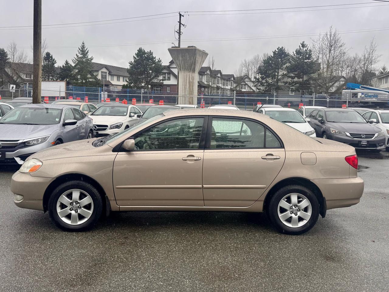 2005 Toyota Corolla CE Photo8