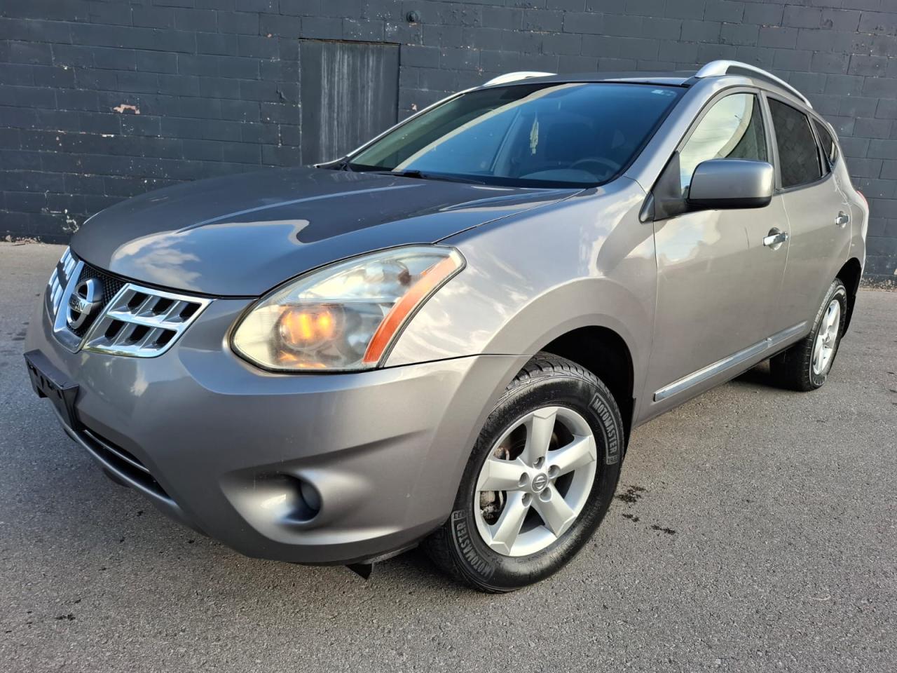 2013 Nissan Rogue SV - Photo #1