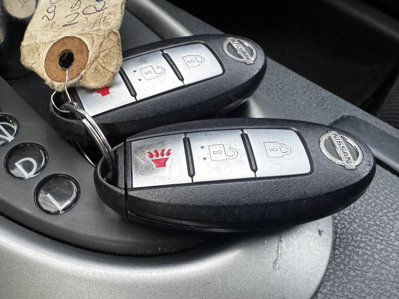 2013 Nissan Rogue SV Photo