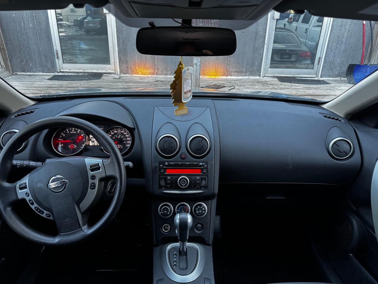 2013 Nissan Rogue SV Photo