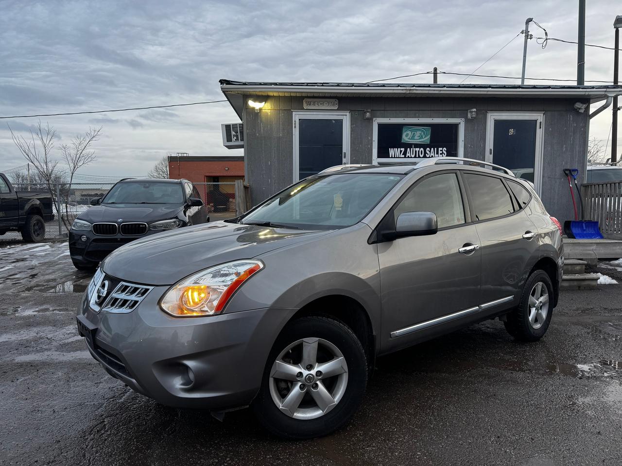 <p>AWD 2 KEYS!! WILL INCLUDE A NEW SET OF TIRES AND NEW BRAKES ALL AROUND WHEN SOLD. SOLD CERTIFIED!&nbsp;</p><p><span style=color: #3e4153; font-family: Larsseit, Arial, sans-serif; font-size: 16px; white-space: pre-line; background-color: #f9f9f9;><span style=color: #050505; font-family: Segoe UI Historic, Segoe UI, Helvetica, Arial, sans-serif; font-size: 15px; white-space: pre-wrap; background-color: #ffffff;>www.wmzauto.ca All vehicles are PRE-OWNED. ALL PRICES ARE PLUS TAX AND LICENSING. All vehicles come with Carfax history reports. For any inquiries please call 416 817 6764. Come visit us at 6 Rutherford Road South, Brampton. Hours of operation include Mon-Fri (10 AM-6 PM), The list of options on the vehicles is automatically VIN decoded and as a result, there may be discrepancies between what is listed and the vehicle. Please check with dealer for details.</span></span></p><p><span style=color: #3e4153; font-family: Larsseit, Arial, sans-serif; font-size: 16px; white-space: pre-line; background-color: #f9f9f9;><span style=color: #050505; font-family: Segoe UI Historic, Segoe UI, Helvetica, Arial, sans-serif; font-size: 15px; white-space: pre-wrap; background-color: #ffffff;><span style=white-space: normal;>If you choose to purchase this vehicle Asis, OMVIC states that we must say this, This vehicle is being sold as-is, unfit, not e-tested and is not represented as being in a road worthy condition, mechanically sound or maintained at any guaranteed level of quality. The vehicle may not be fit for use as a means of transportation and may require substantial repairs at the purchasers expense. It may not be possible to register the vehicle to be driven in its current condition.</span><span style=caret-color: #000000; color: #000000; font-family: -apple-system, BlinkMacSystemFont, Segoe UI, Roboto, Oxygen, Ubuntu, Cantarell, Open Sans, Helvetica Neue, sans-serif; font-size: medium;> </span></span></span></p>