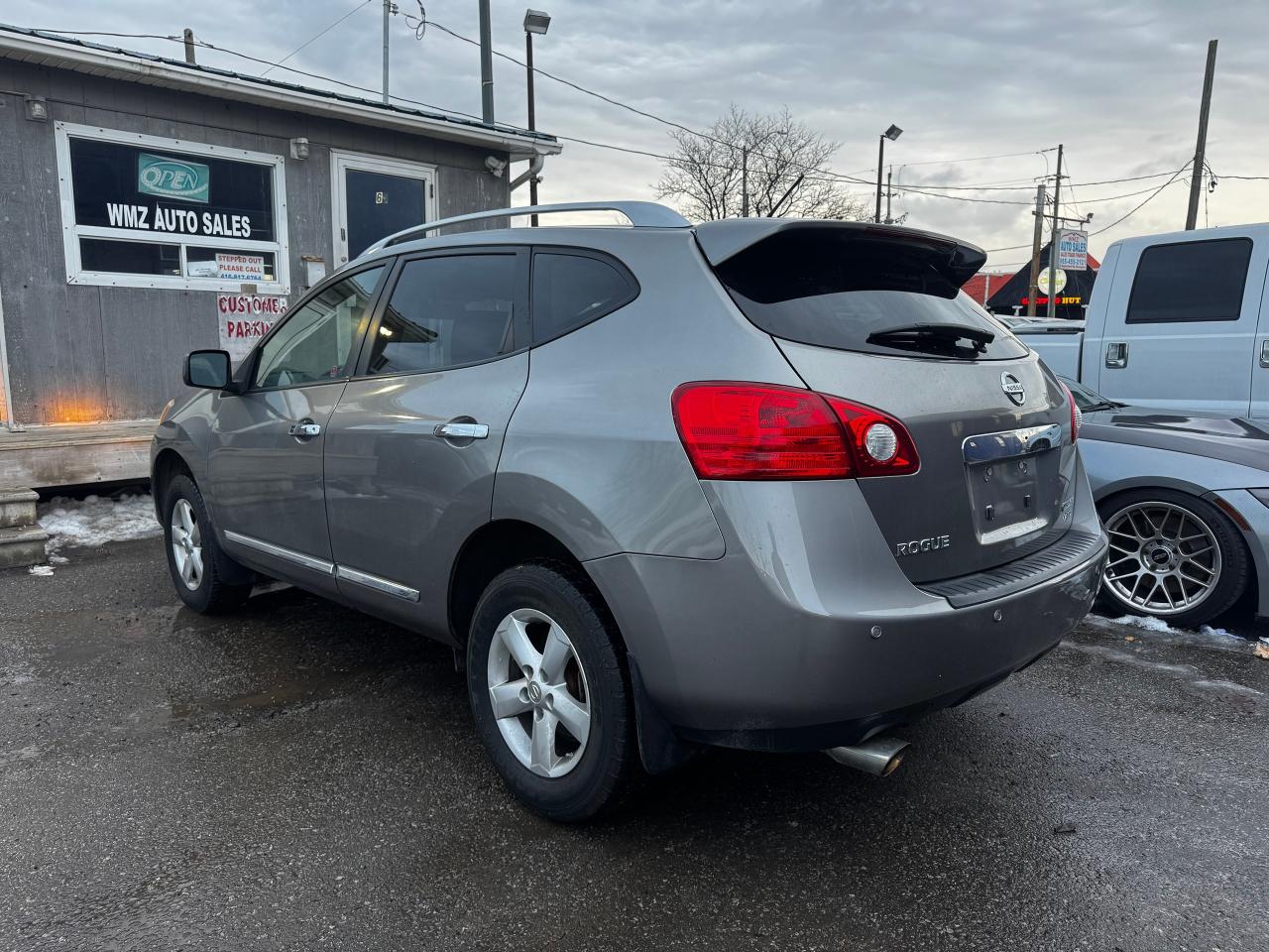 2013 Nissan Rogue SV Photo