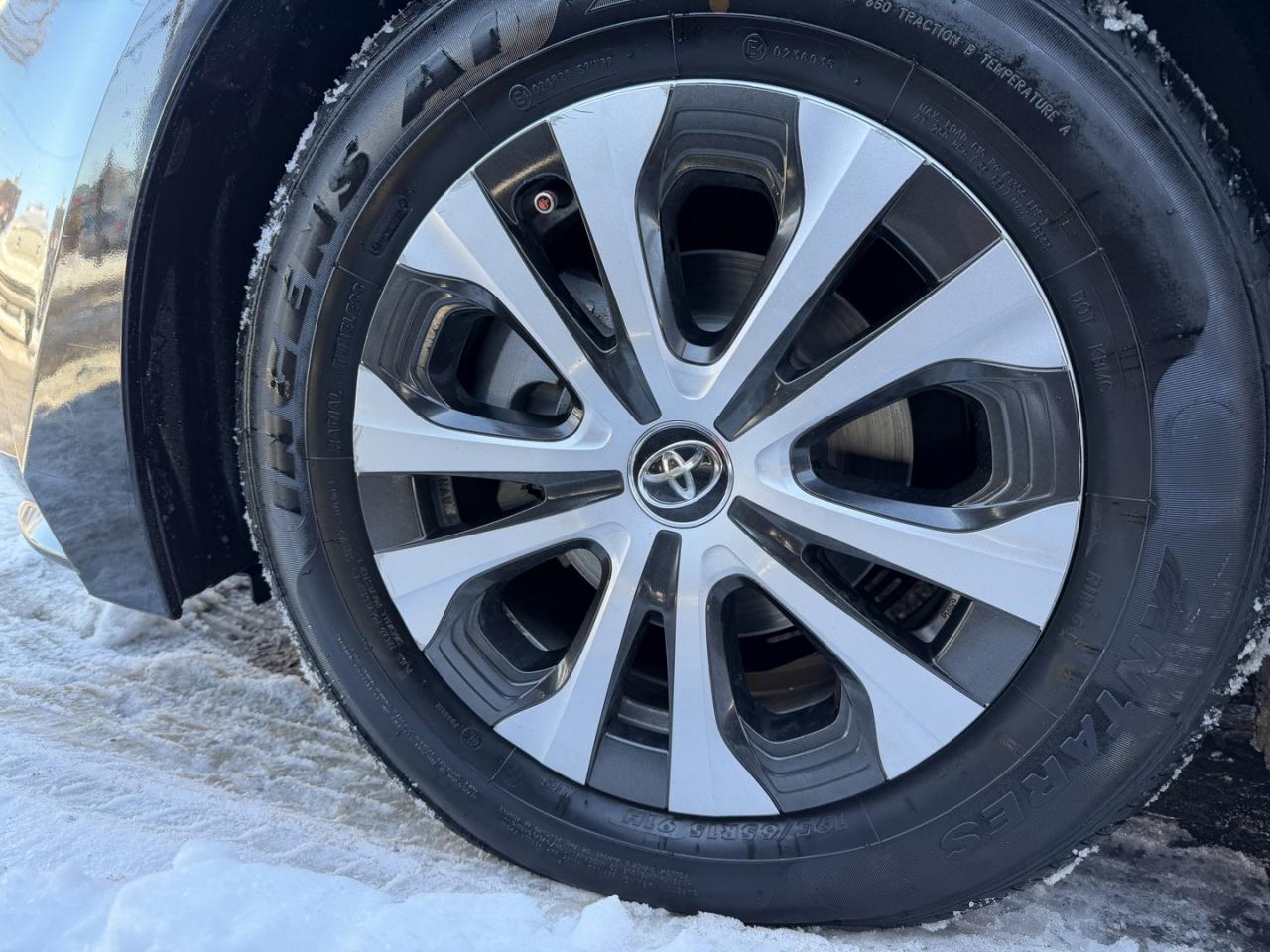 2022 Toyota Corolla Hybrid Photo