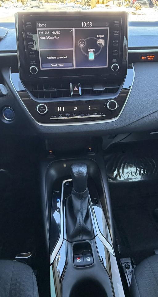 2022 Toyota Corolla Hybrid Photo