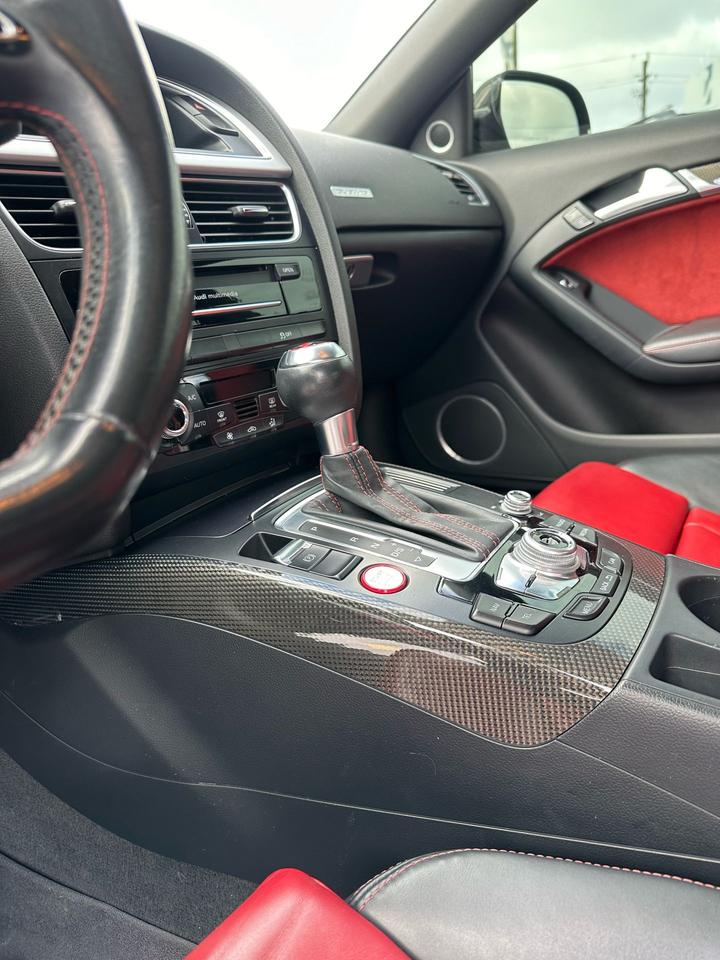2016 Audi S5 Black optic package Photo