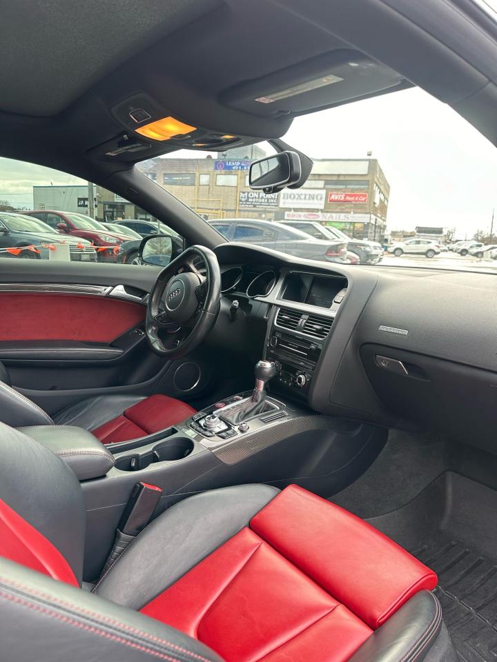 2016 Audi S5 Black optic package Photo