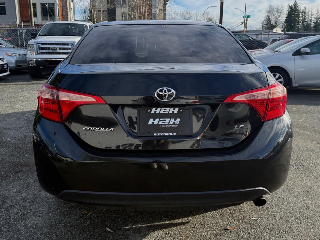 2017 Toyota Corolla FINANCING AVAILABLE Photo5