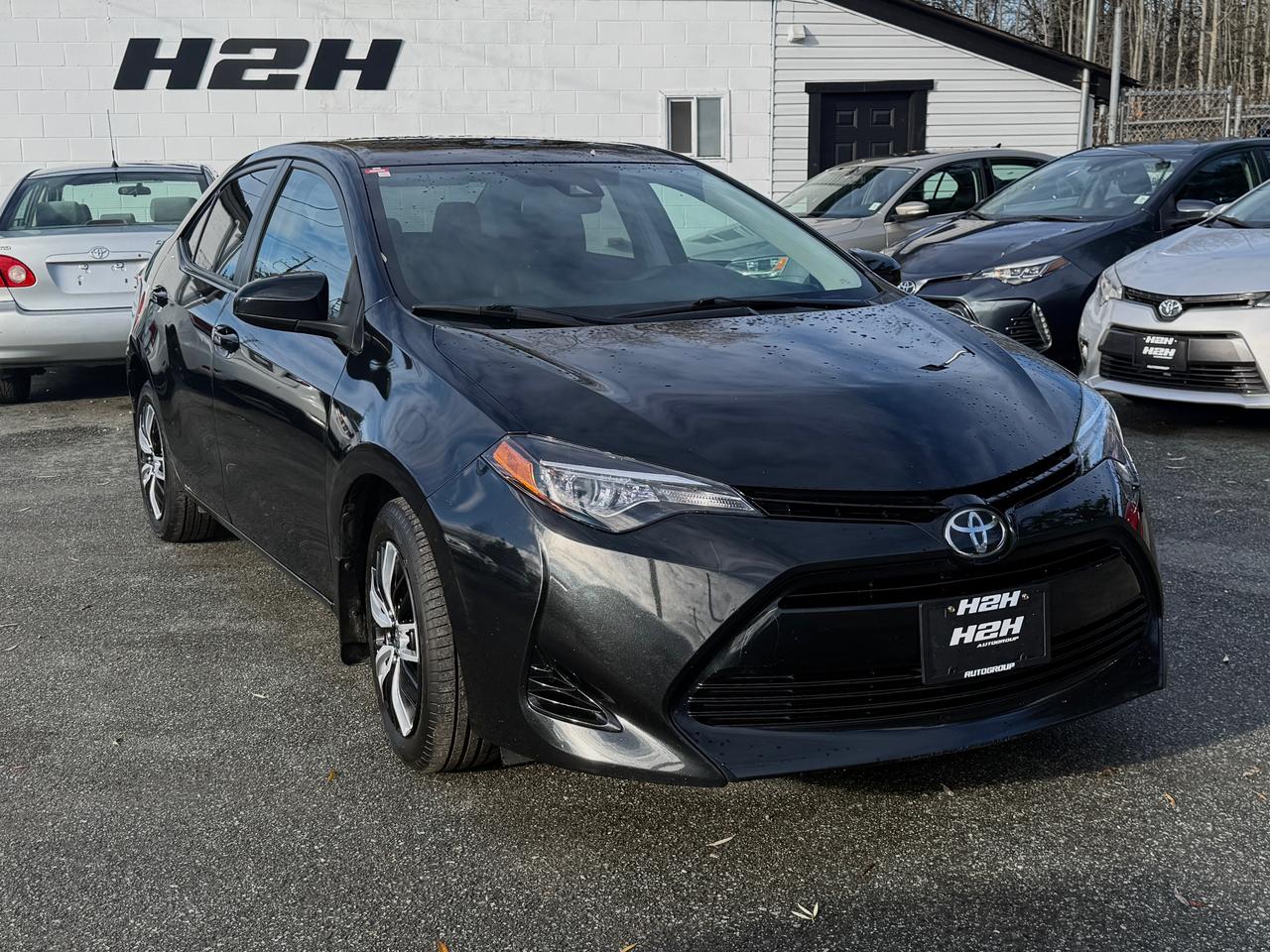 2017 Toyota Corolla FINANCING AVAILABLE Photo3