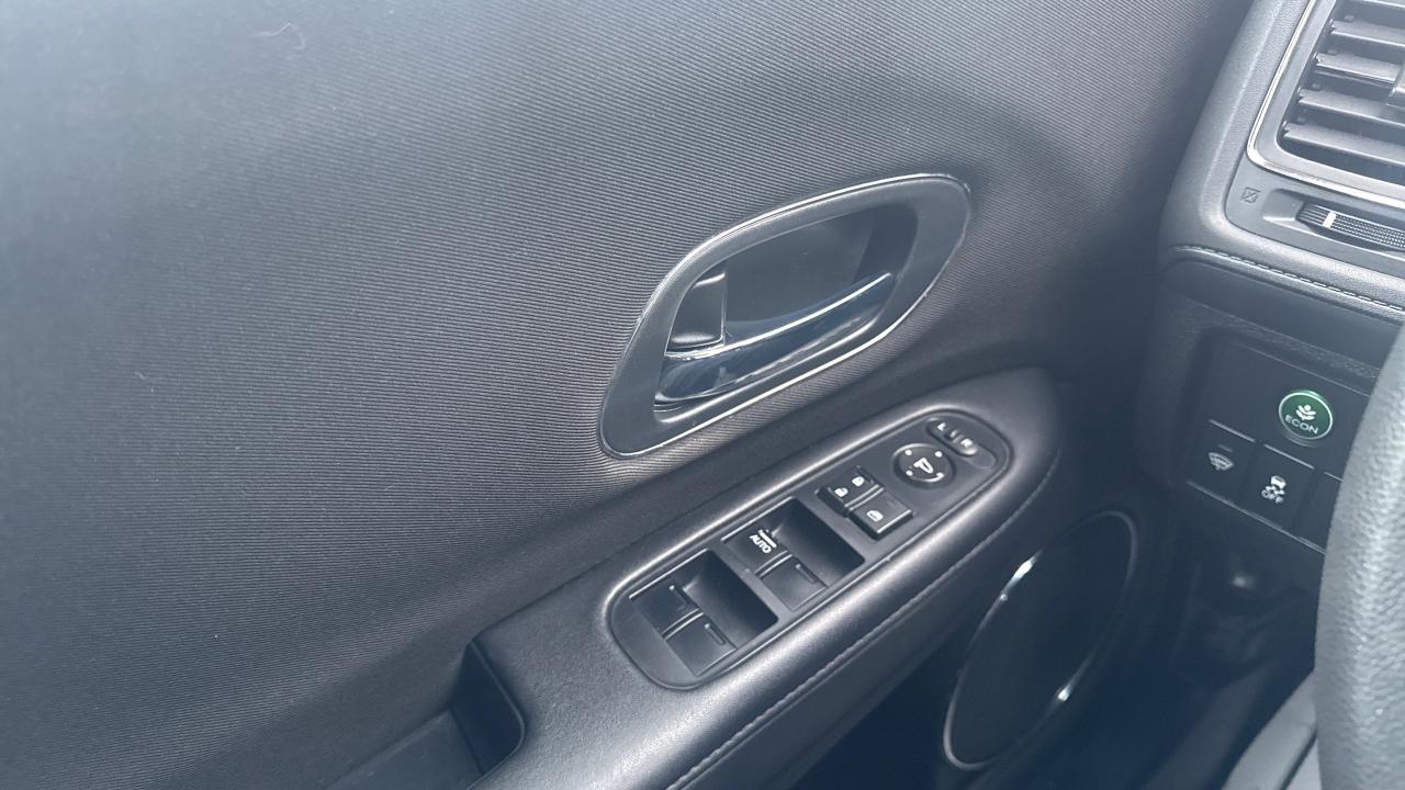 2016 Honda HR-V EX Photo