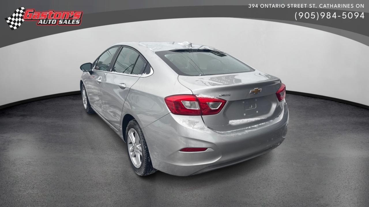 2016 Chevrolet Cruze LT Photo4