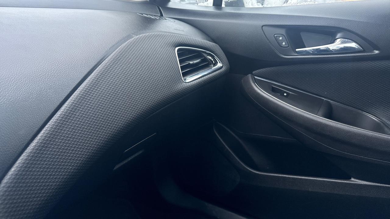 2016 Chevrolet Cruze LT Photo