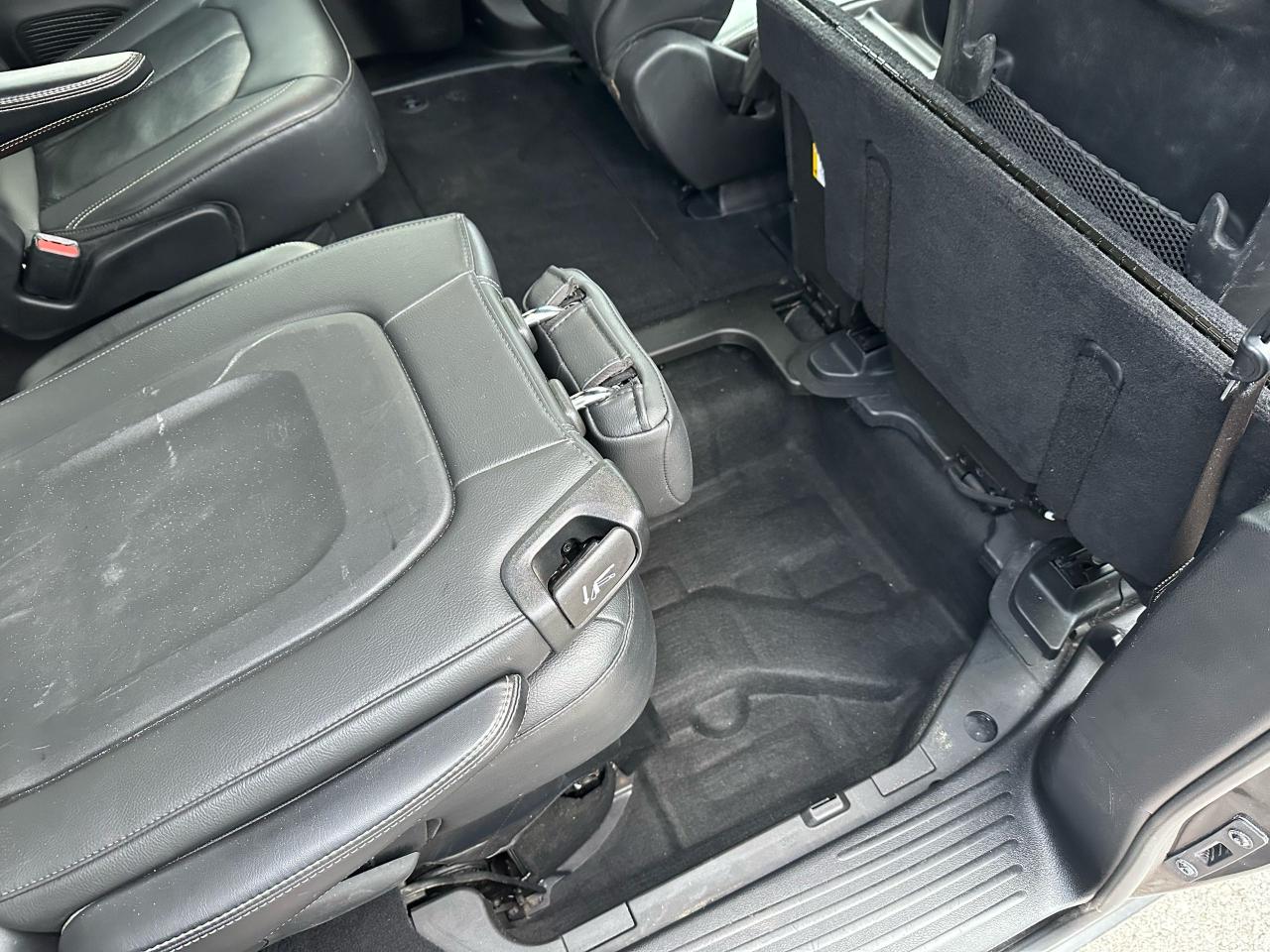 2020 Chrysler Pacifica Touring-L Plus - Photo #10