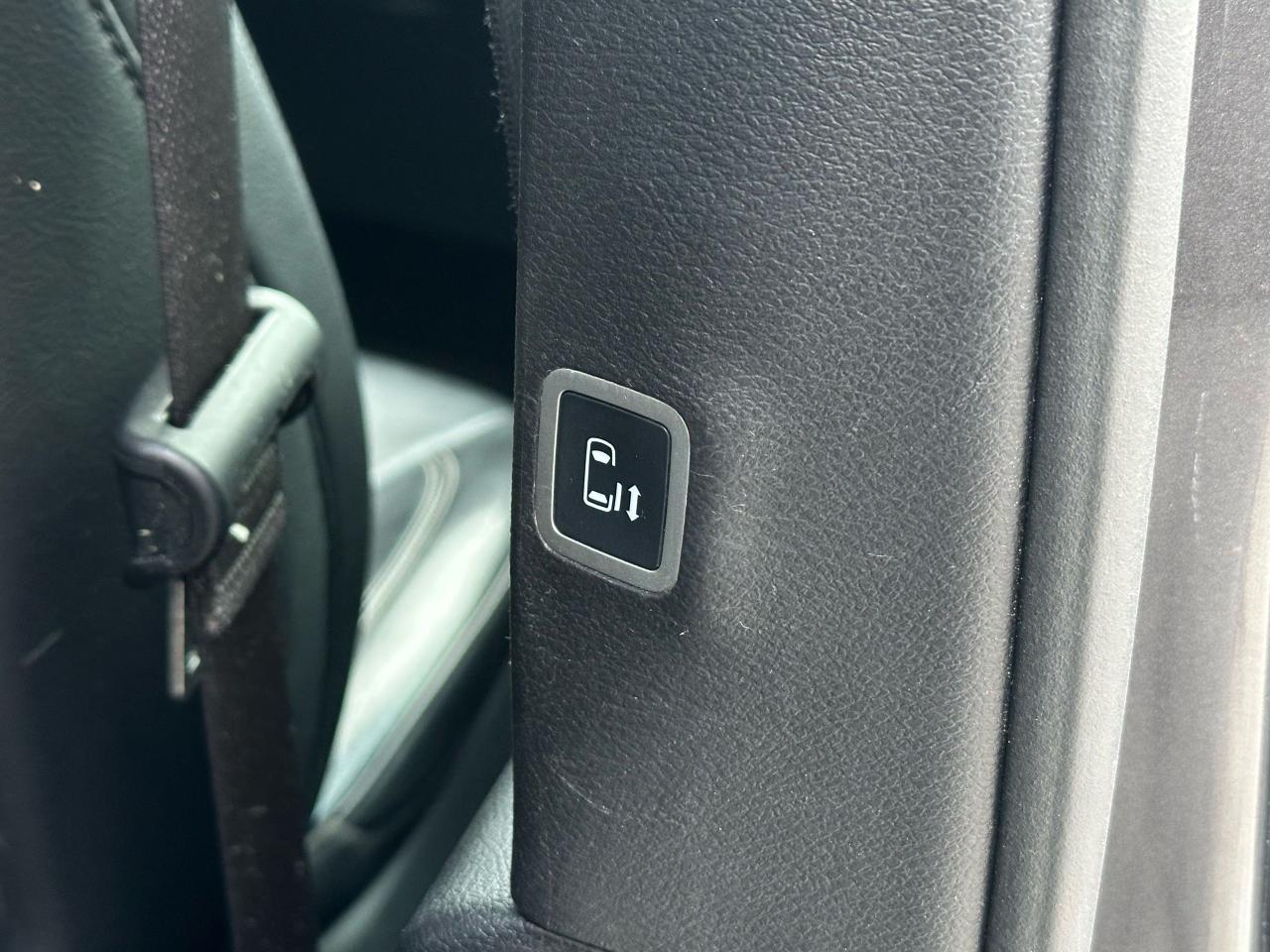 2020 Chrysler Pacifica Touring-L Plus - Photo #9