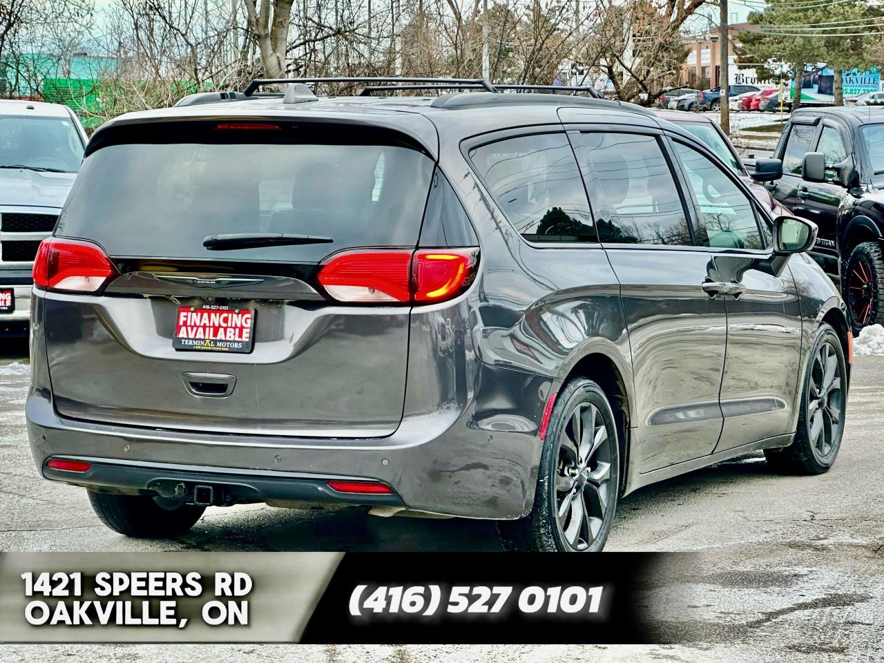 2020 Chrysler Pacifica Touring-L Plus Photo3