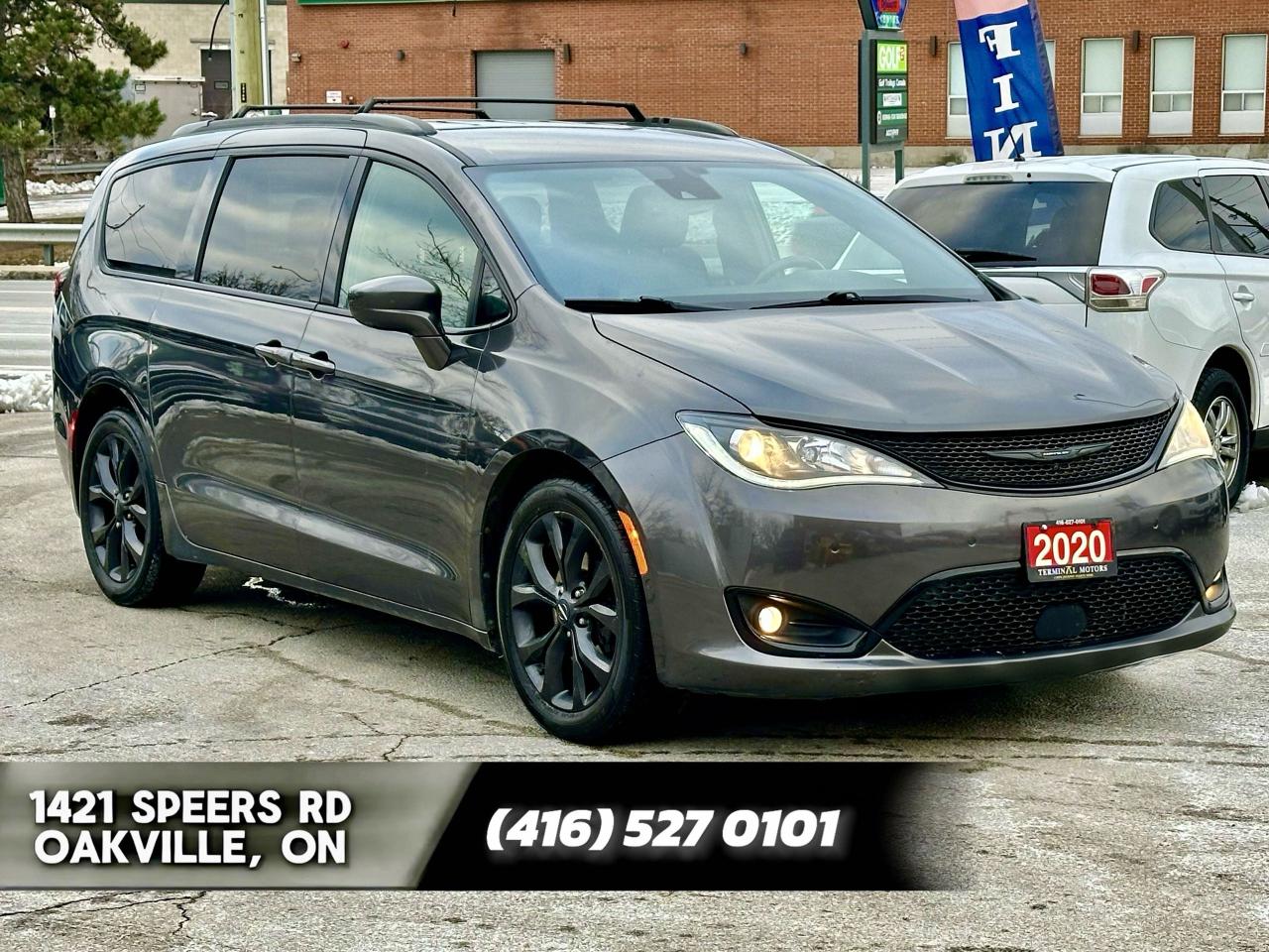 2020 Chrysler Pacifica Touring-L Plus - Photo #5